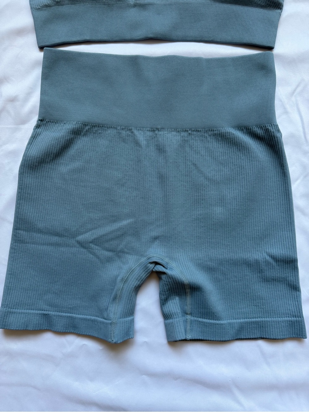 NWT OQQ Ribbed Scoop Sports Bra & High-Waist Bike Shorts Set - Slate Teal, Large - Picture 5 of 8